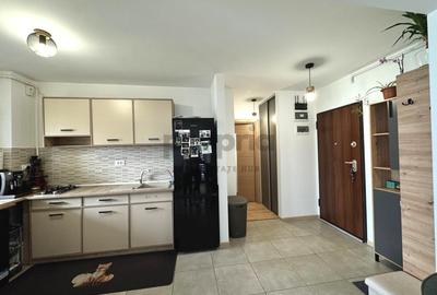 Apartament cu 2 camere semidecomandat în Tractorul - 4