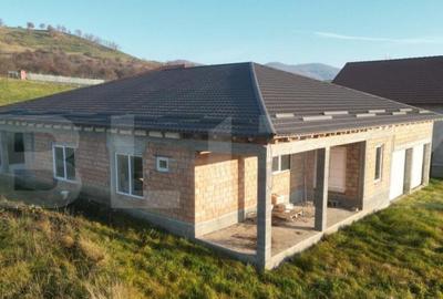 Casa individuala 4 camere, 285 mp, Ideciu de Jos - 1