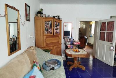Casă cu 3 camere cu Teren 1300 Mp în Central - 5