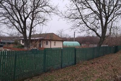 Ocazie! Casa cu teren la 50 Km de Bucuresti, cu teren 2776 mp - 1