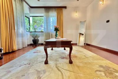 Casă cu 7 camere cu Teren 868 Mp în Soarelui - 4