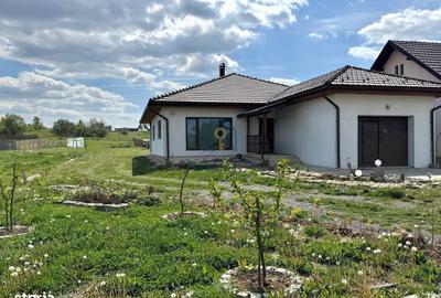 Casă cu 3 camere în Lăpuș - 8