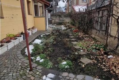 Casă cu 5 camere cu Teren 240 Mp în Zizin - 1