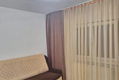 Inchiriez apartament 2 camere Est - 3