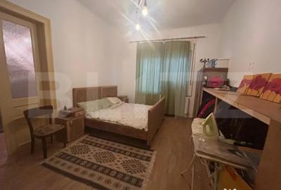 Casă cu 4 camere cu Teren 370 Mp în Central