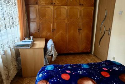 Apartament 2 camere bloc caramida etaj 1 - 8