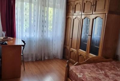 Apartament cu 3 camere decomandat în Micro 5 - 2