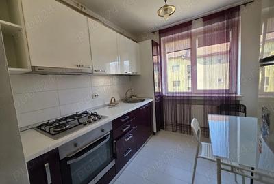 Apartament cu 3 camere semidecomandat în Central - 12
