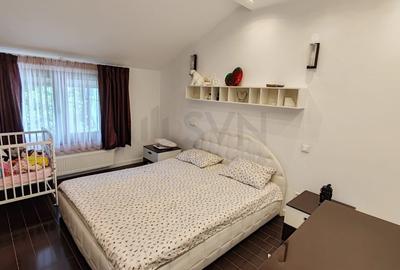 Casă individuală cu 8 camere cu Canalizare în Vitan - 7