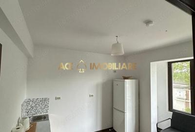 Duplex cu 6 camere cu Canalizare în Central - 8