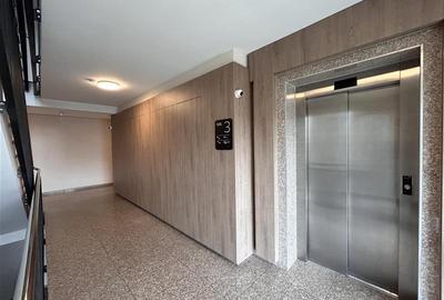 Apartament cu 2 camere semidecomandat, mobilat în Tractorul - 14