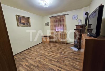 Casa individuala de vanzare 4 camere garaj curte 1310 mp Gusterita - 6