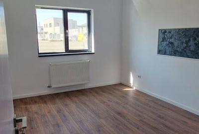 Casă cu 6 camere cu Teren 420 Mp în Domnești