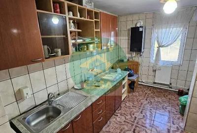 Apartament cu 4 camere decomandat în Est - 3