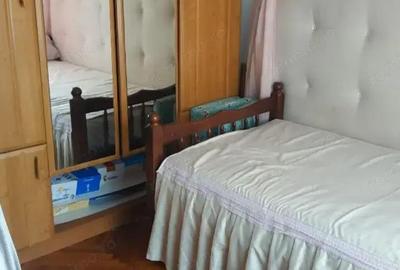 Ofer spre vanzare apartament cu 3 camere in zona Drumul Taberei - 1