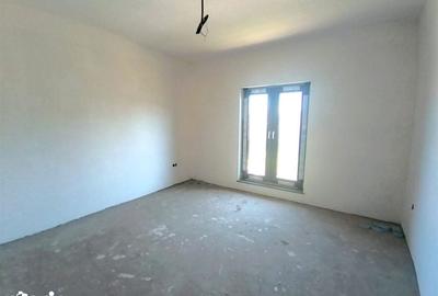 Casă cu 6 camere cu Teren 474 Mp în Șcheia - 5