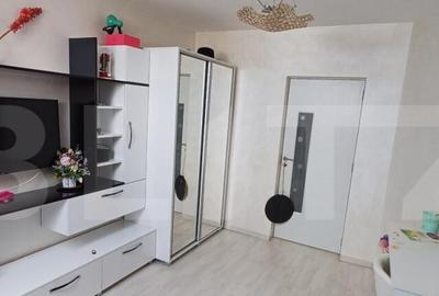 Apartament spa?ios, 93 mp utili, mobilat complet Zona H - 7