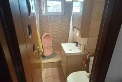 Apartament cu 3 camere semidecomandat în Rovine - 1