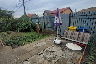 Valu lui Traian -casa 3 camere cu teren 300 mp -gaze la poarta -79900 Euro neg - 36