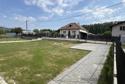Casă cu 4 camere cu Teren 500 Mp în Bujoreni - 2