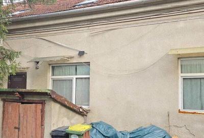 Apartament cu 3 camere nedecomandat în Central