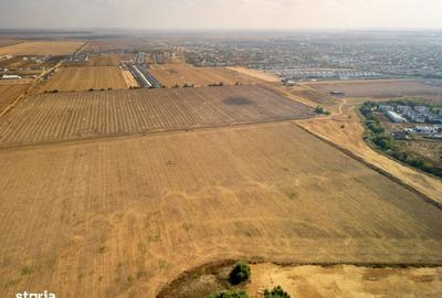 Teren de 16500 mp, în Tunari