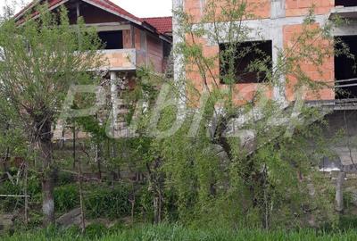 Casă cu 6 camere cu Teren 628 Mp în Ghiroda - 1