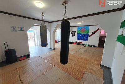 COMISION 0% Spatiu comercial cu 4 incaperi de vanzare in Denta, zona Central COMISION 0% Spatiu comercial cu 4 incaperi de vanzare in Denta, zona Central - 13