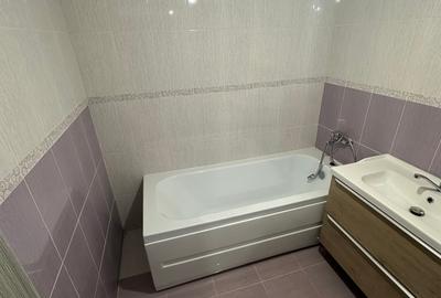 Apartament cu 2 camere decomandat în Tractorul - 5