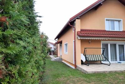 Casă cu 4 camere cu Teren 1700 Mp în Central - 1