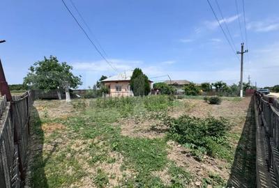 Casă cu 5 camere cu Teren 1400 Mp în Central - 9
