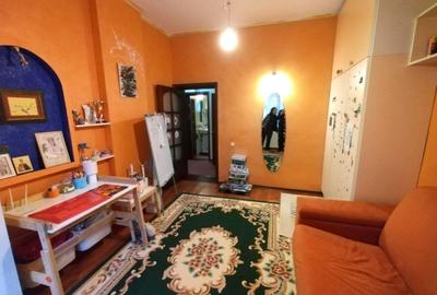 Casă individuală cu 5 camere în Podul de Fier