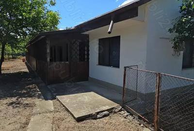 Casă cu 3 camere în Brezoaele - 6