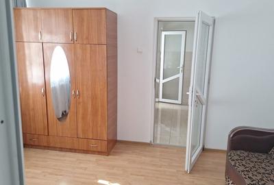 Apartament cu 2 camere decomandat în Micro 19 - 5