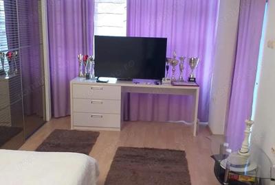 Casă cu 8 camere cu Teren 776 Mp în Central - 2