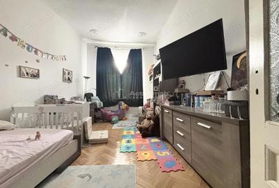 Apartament cu 3 camere semidecomandat în Central - 6