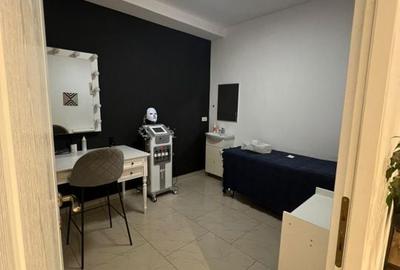 Spațiu comercial, de 50 mp, în Central - 3