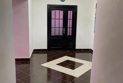 Apartament cu 3 camere decomandat în 1 Mai - 5