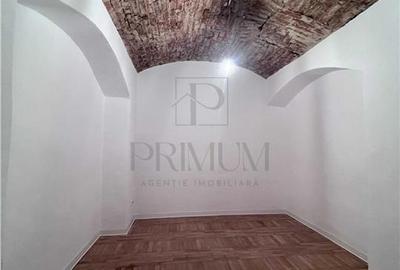 CENTRAL - 2 Camere - Renovat - Centrala proprie - 4