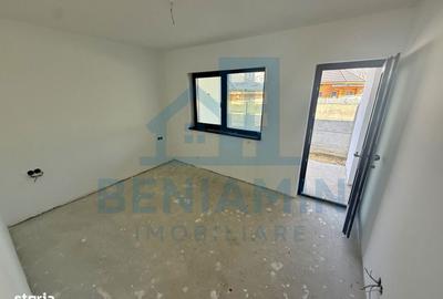 Casă cu 3 camere în Leamna de Jos - 3