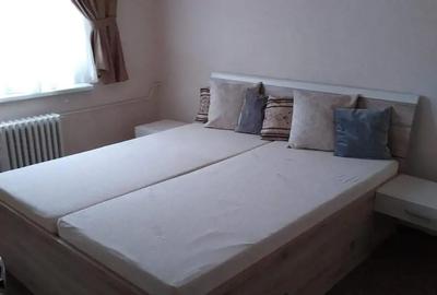 Apartament cu 3 camere decomandat în Decebal - 4