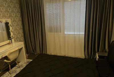 Apartament cu 3 camere semidecomandat în Central - 1