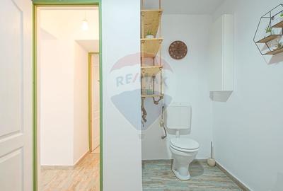 Apartament cu 3 camere semidecomandat, mobilat în Schei - 8