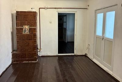 Casă cu 3 camere în Central