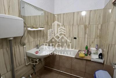 Apartament de vanzare in exclusivitate Zona Micro 4 etaj 2/4 - 10