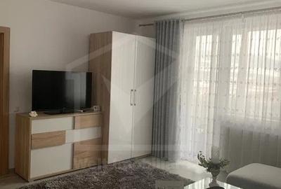 Apartament cu 3 camere semidecomandat, mobilat în Florești - 2