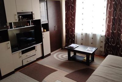 Apartament cu 2 camere semidecomandat în Micro 16 - 1