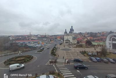 Apartament cu 3 camere de vanzare Libertații - 11