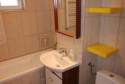 3 camere, 2 bai, centrala proprie, la 7 minute de Spitalul Judetean - 7