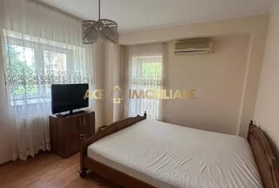 Apartament cu 3 camere decomandat, mobilat în Decebal